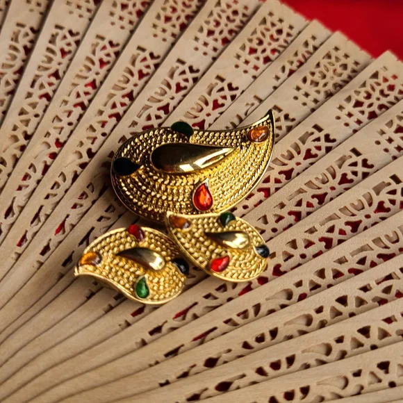 Elegant Gold-Tone Brooch Set Multicolor Accents With Matching Clip On Earrings